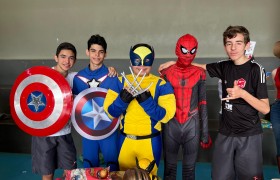 Universo Geek na Escola Múltipla! 🎮🦸‍♀️